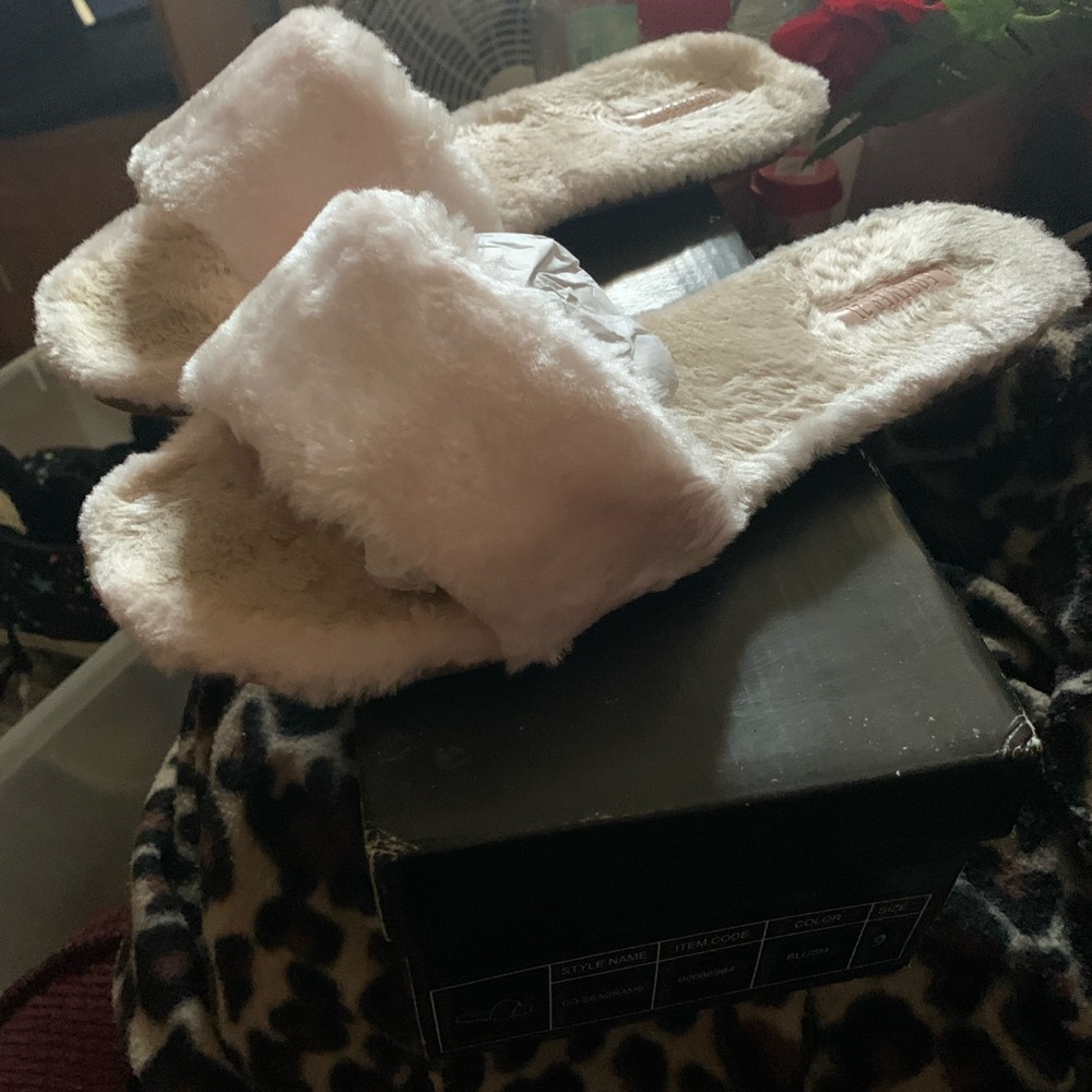 Pink Forever 21 Faux Fur Slippers